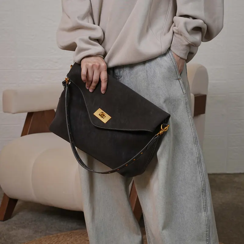 The Urban Envelope Bag Large