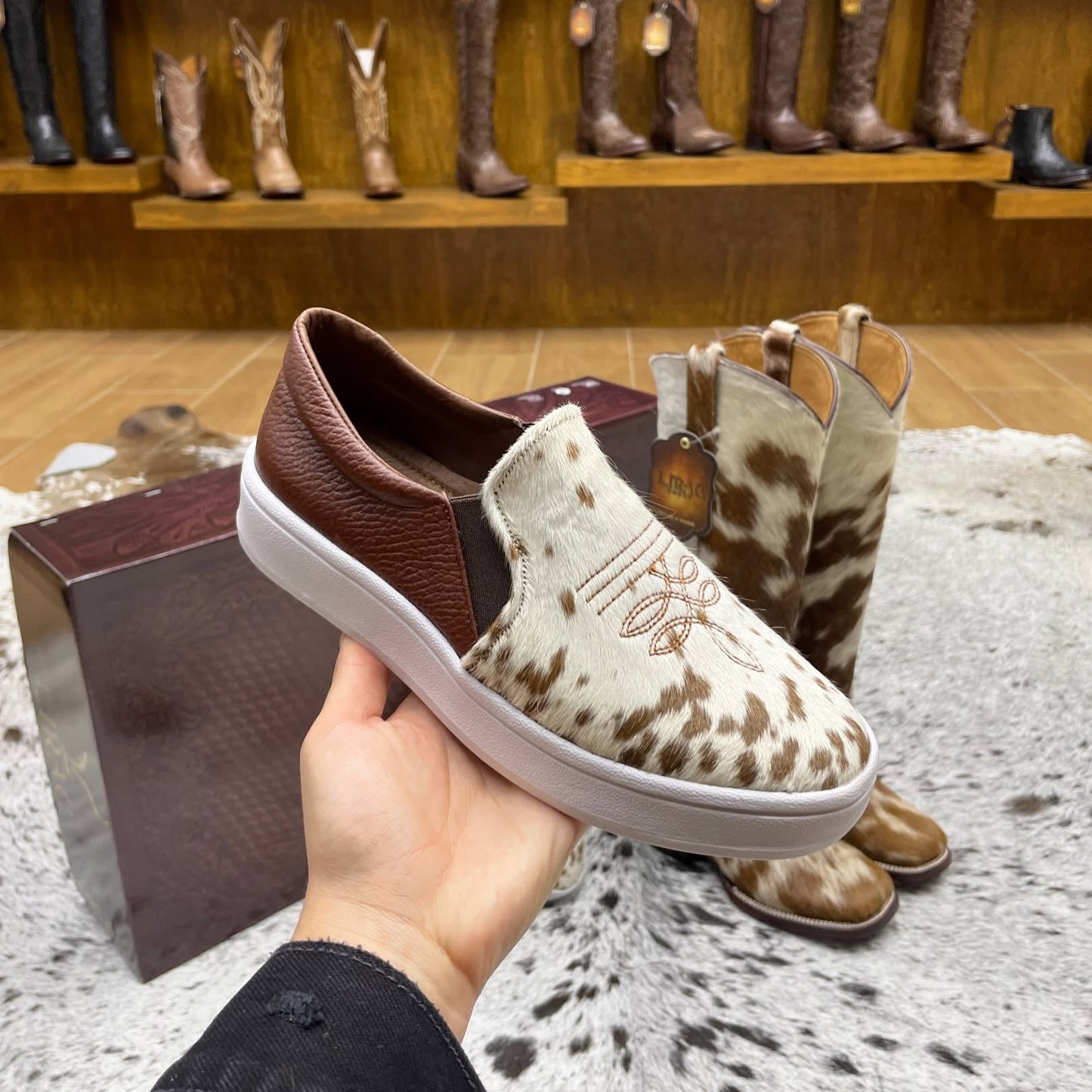 Tanbarn Cowhide Shoes